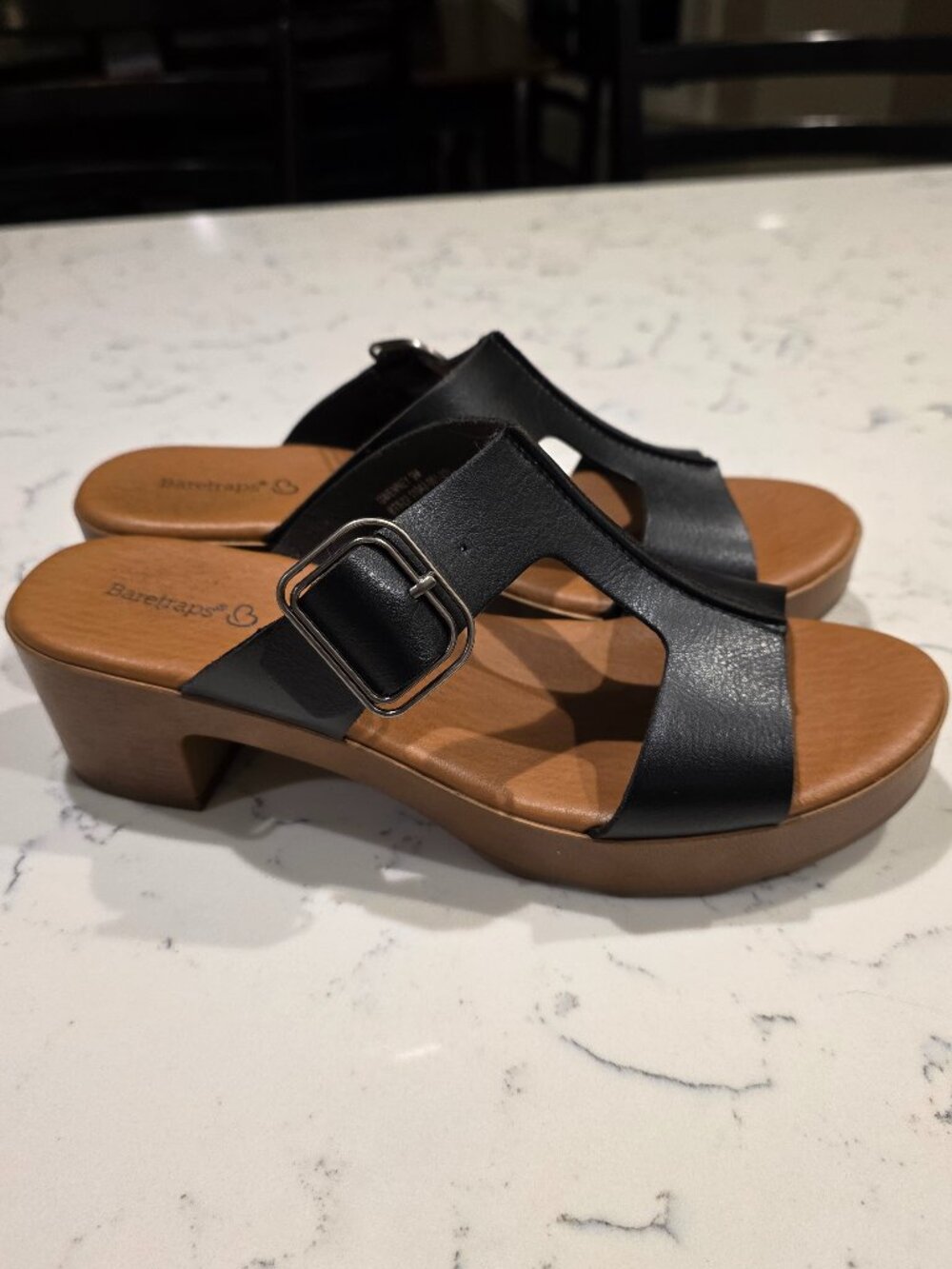 BareTraps Gwenney Sandal, Size 9M